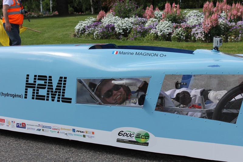 Moins un point sur le permis pour conduite dangereuse!