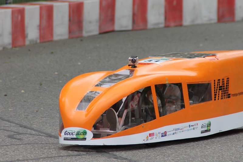 Justin à la manoeuvre...